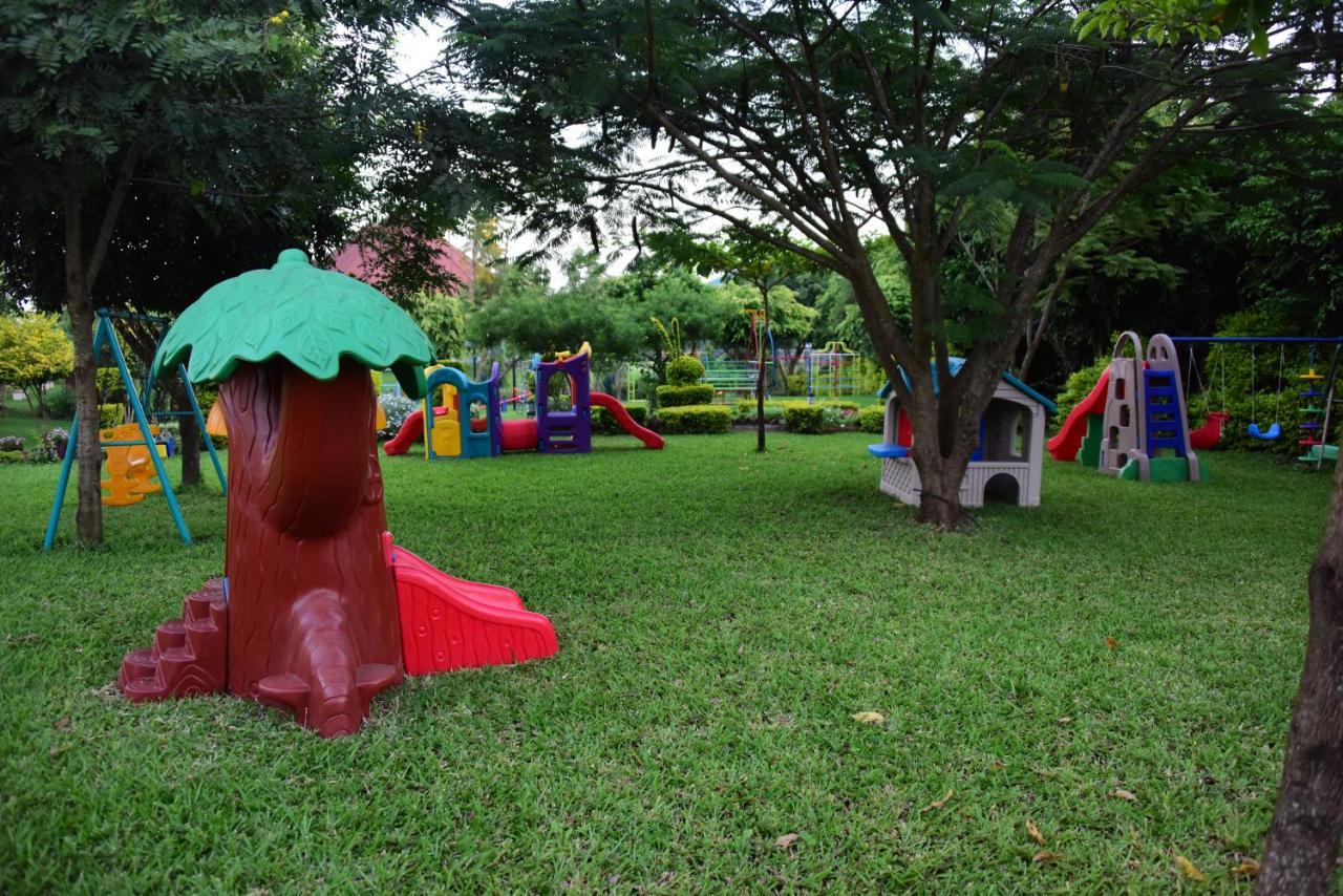 Fun Retreat Resort, Hotel&Ayurveda Spa Arusha Exterior foto